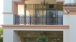 你知道合格的铁艺阳台护栏需要具备哪些特征么？