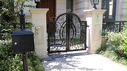 铁艺庭院大门配件的表面处理及保护