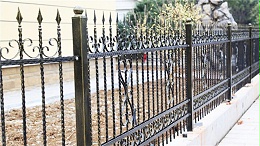 铁艺院墙护栏和锌钢围墙护栏的简单介绍