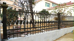 为什么在选购别墅庭院围墙护栏时要注意很多细节呢？