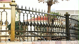 别墅围墙铁护栏的安装流程