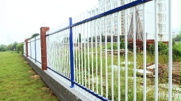 锌钢护栏对比传统护栏四点优势