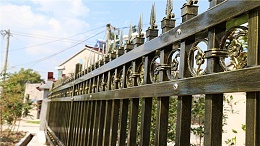 锌钢围墙护栏组装和焊接，有哪些不同？