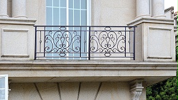 你知道阳台栏杆用选择什么样的材料比较结实，比较好呢？